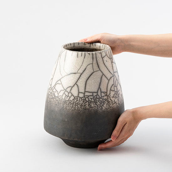CARACAS VASE 28